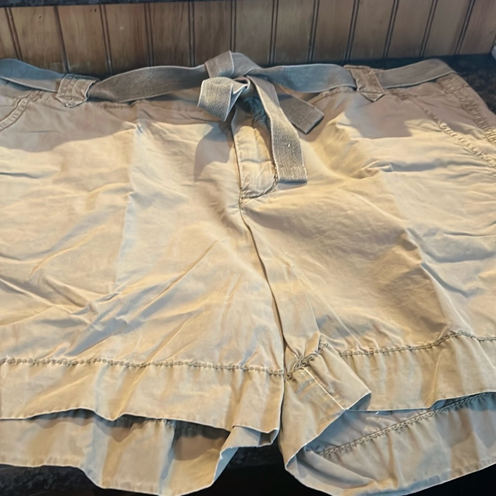 Gap cotton shorts size 8.